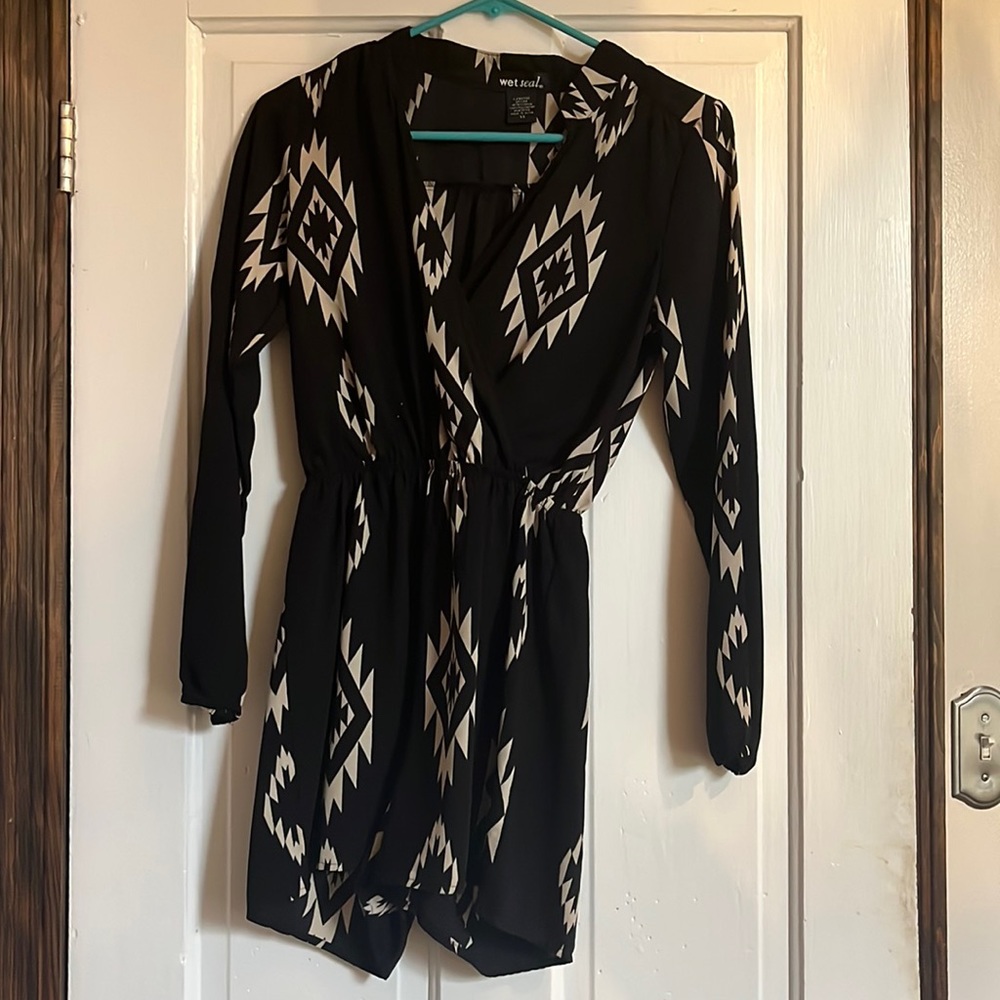 Beautiful long sleeve Romper xs